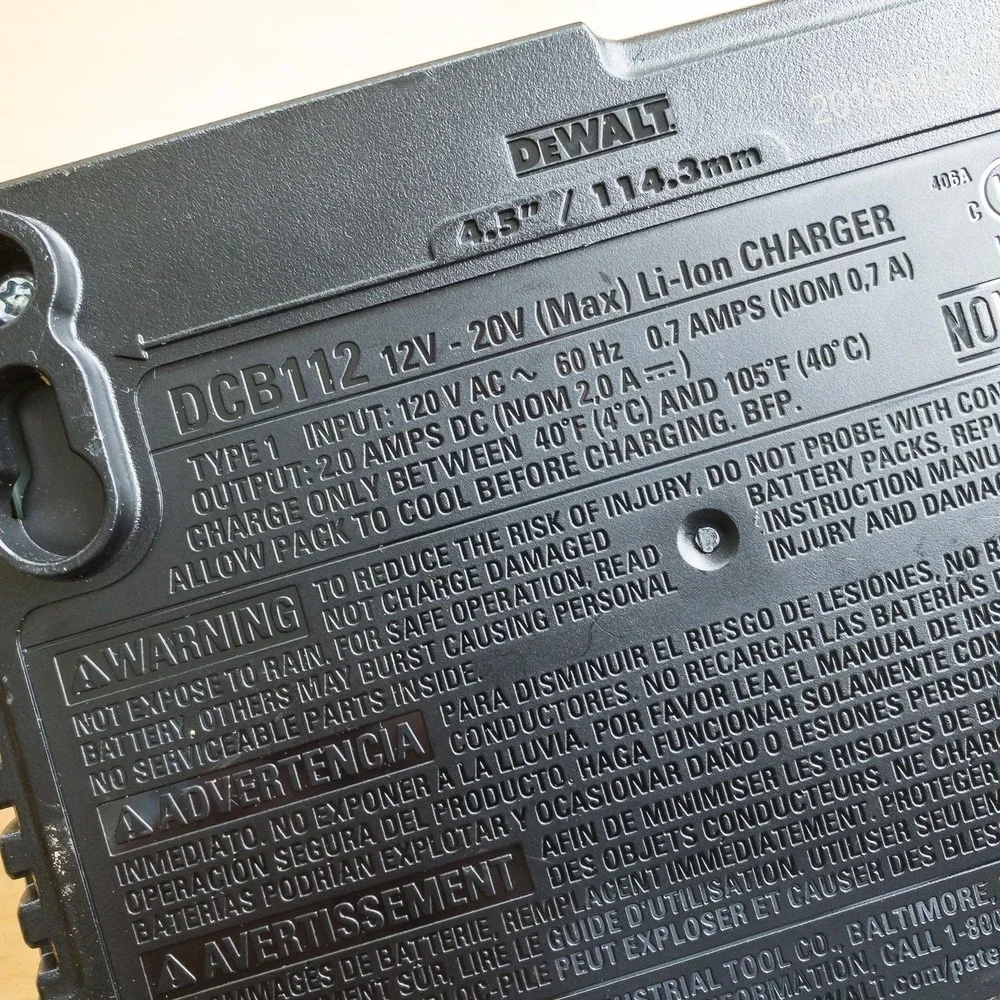 DEWALT‎ DCB112 Battery Charger Unisex OS Black Yellow 12V 20V MAX